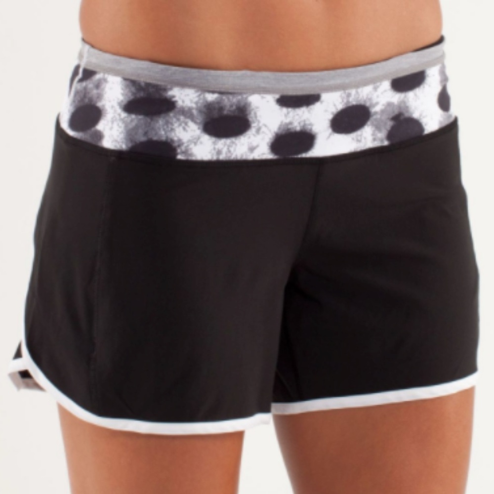 Lululemon Turbo Run Short - Seaside Dot White